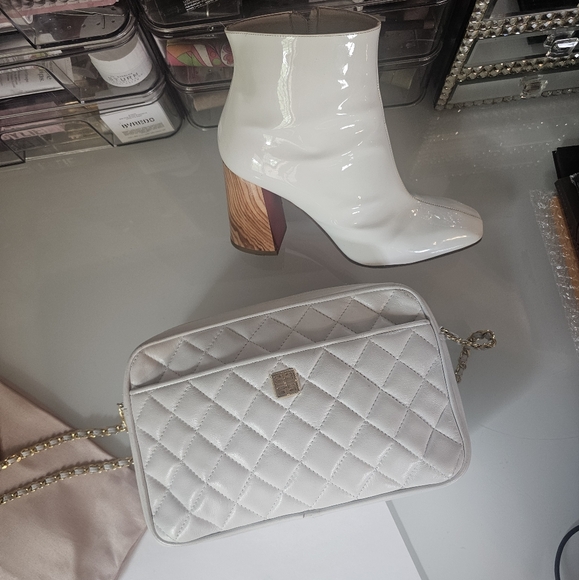 Authentic Vintage Givenchy Crossbody Bag with Gold Chainlink Strap - Picture 17 of 17